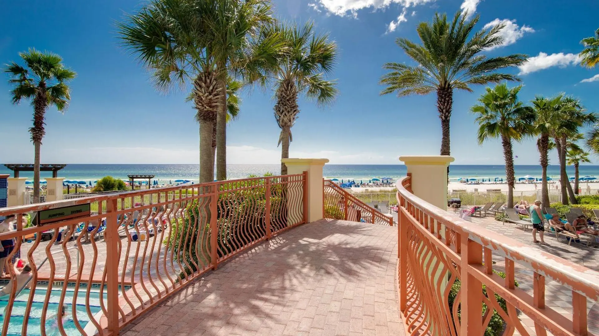 Penthouse With Beautiful Beach Views! 1 Bedroom, 2 Bathroom Penthouse! Panama City Beach