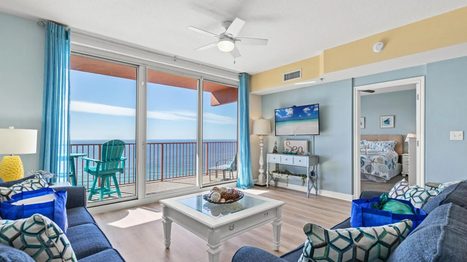 Penthouse With Beautiful Beach Views! 1 Bedroom, 2 Bathroom Penthouse! Panama City Beach